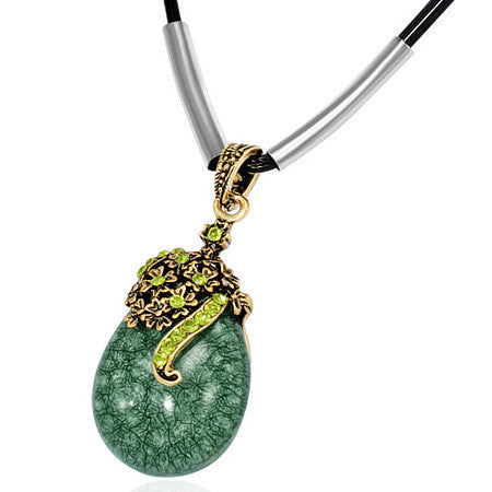 Fashion Alloy Green Teardrop Charm with Flower Black Chain Pendant Necklace